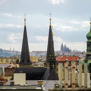 Hotel Rooftop Planet, Prag
